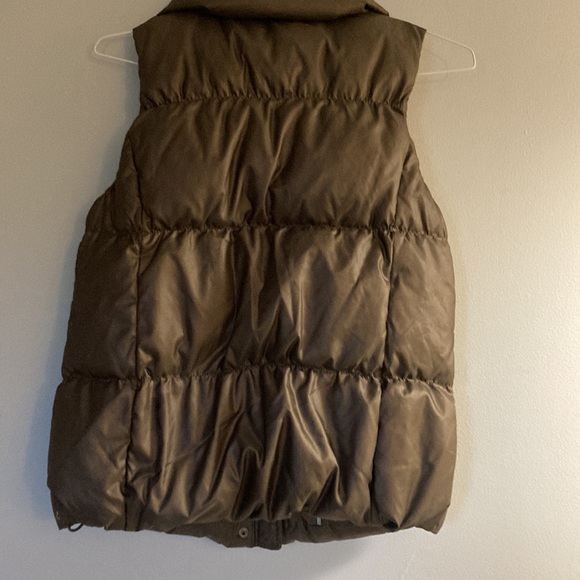 Gap brown puffy vest - Picture 2 of 6